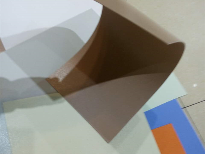 醫(yī)院裝修推薦選用醫(yī)用樹脂板，環(huán)保抗菌墻板，減少污染