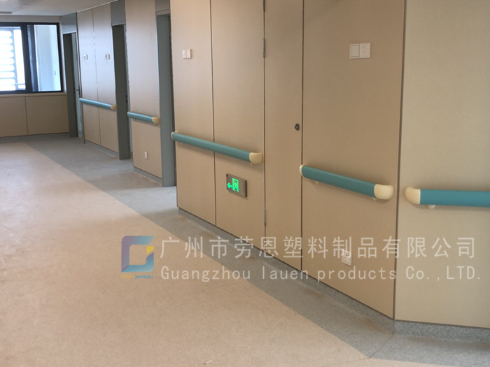 【浙江寧波】醫(yī)院的走廊上為什么兩側(cè)都有一排防撞扶手？