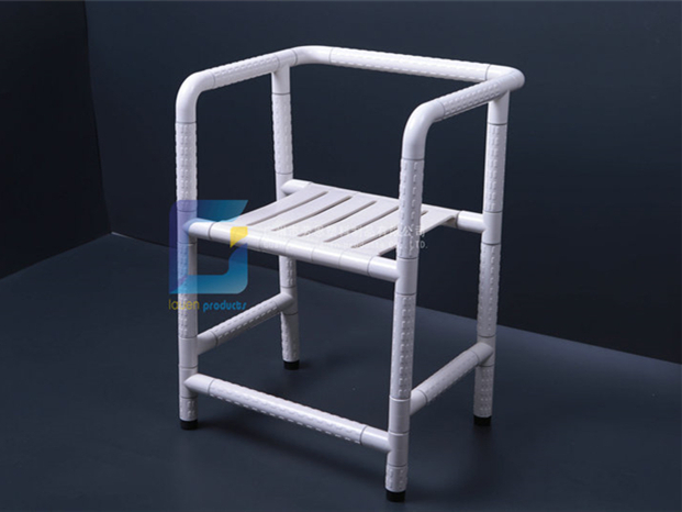 移動(dòng)沐浴椅是為殘疾人專門準(zhǔn)備的無障礙設(shè)施