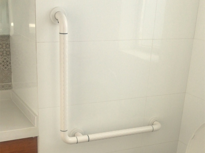 需要在衛(wèi)生間浴室里安裝一圈衛(wèi)生間扶手嗎？