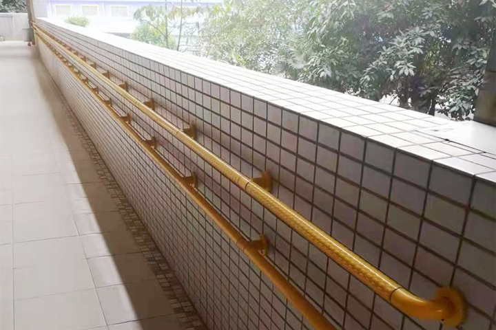 江門(mén)雅圖仕職業(yè)技術(shù)學(xué)院無(wú)障礙設(shè)施加裝改造20201228 (3)