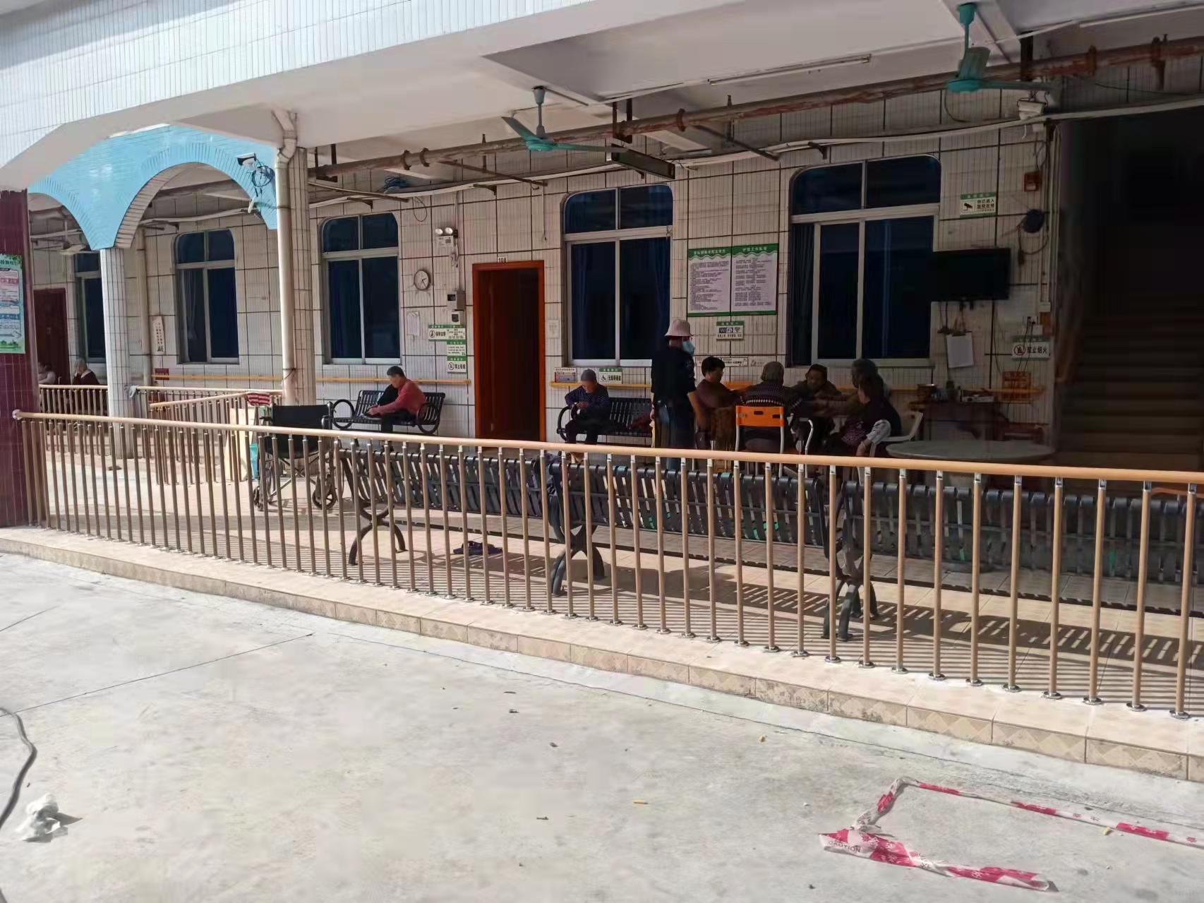 你知道樹脂護(hù)欄扶手的安裝質(zhì)量的控制要求嗎？